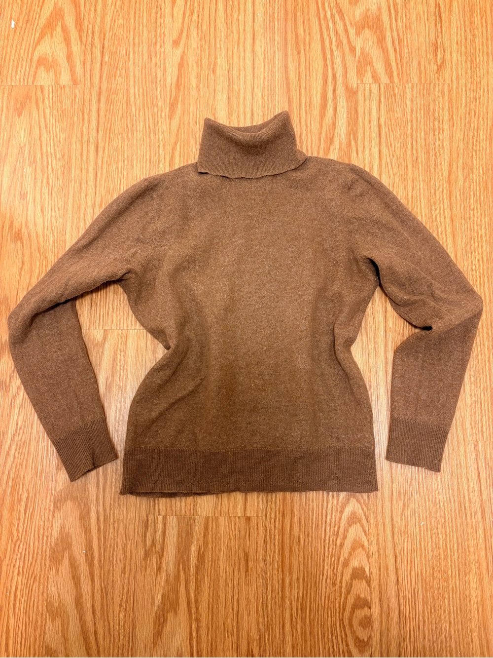 Halston Brown 100% Extra fine Marino Wool Turtleneck Sweater